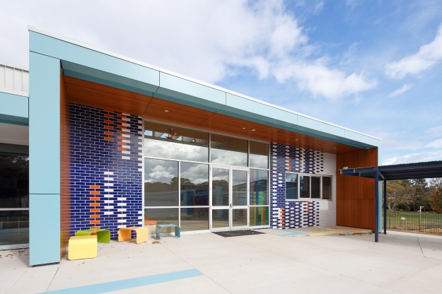 Archit-Schools06—Archi-SCHOOLS: Tuggeranong Introductory English Centre at the Wanniassa Hills Primary School by May & Russell Architects. Image: Kiernan May