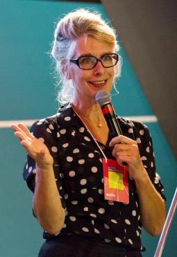 DESIGN Buzz_Ingrid van der Wacht