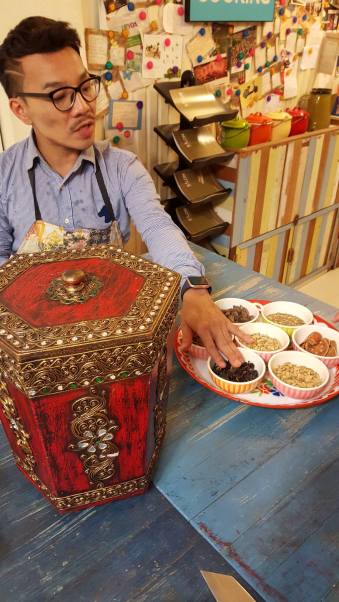 Awesome Jay explaining spices