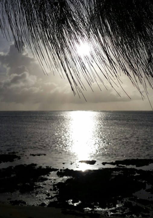 Sunrise on the water - Muri Lagoon